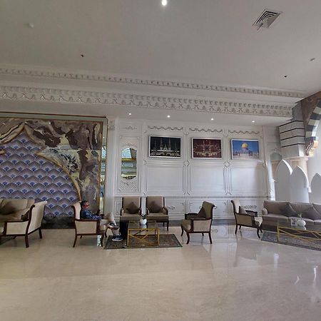 Grand Qin Hotel Banjarbaru Exterior foto