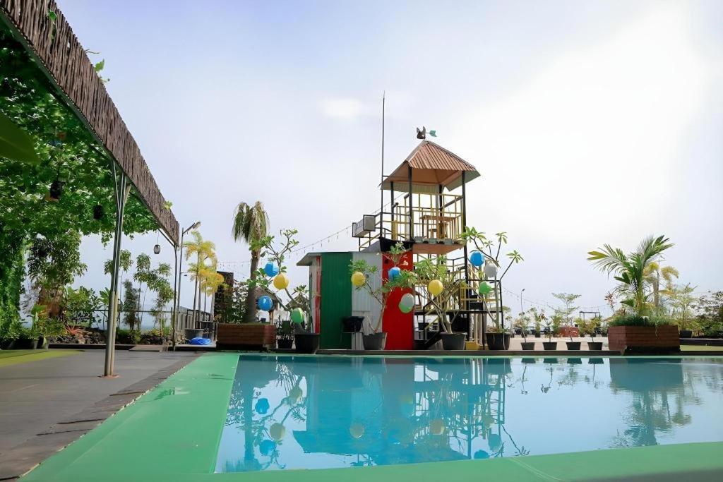 Grand Qin Hotel Banjarbaru Exterior foto